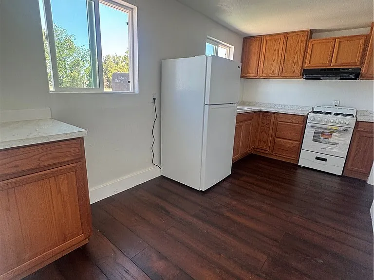690 N Perris Blvd #C — Photo 8