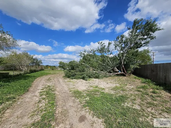 6885 Laguna Madre Dr, Brownsville, TX 78526