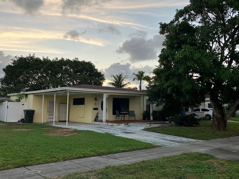 1st image of 5216 NE 4th Ter