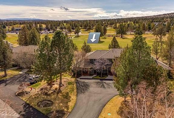 3rd image of 1061 Golden Pheasant Dr