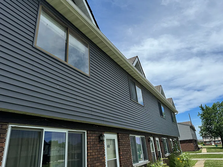 7364 Bigger St — Photo 3