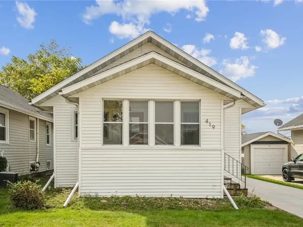419 33rd St NE, Cedar Rapids, IA 52402