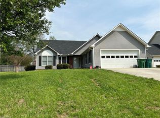 6245 Spring Park Rd, Clemmons, NC 27012