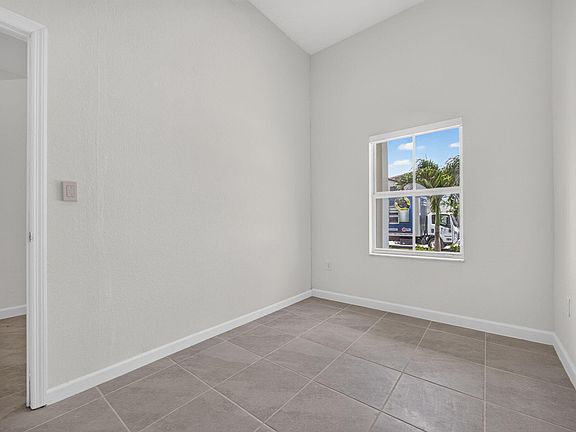 5th image of 2444 SE 29th Dr #A
