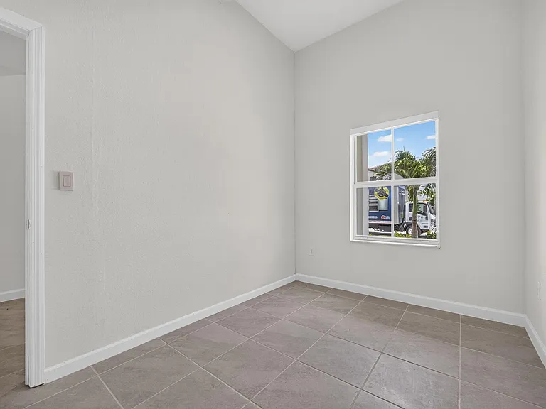 2444 SE 29th Dr #A — Photo 5
