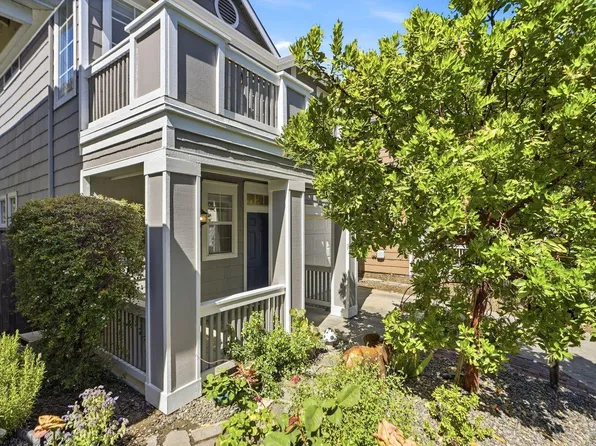 1121 Brighton View Circle, Petaluma, CA 94952