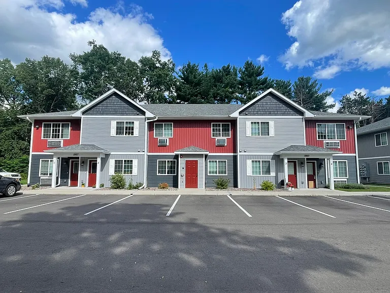 Gateway Place Apartments — Photo 10