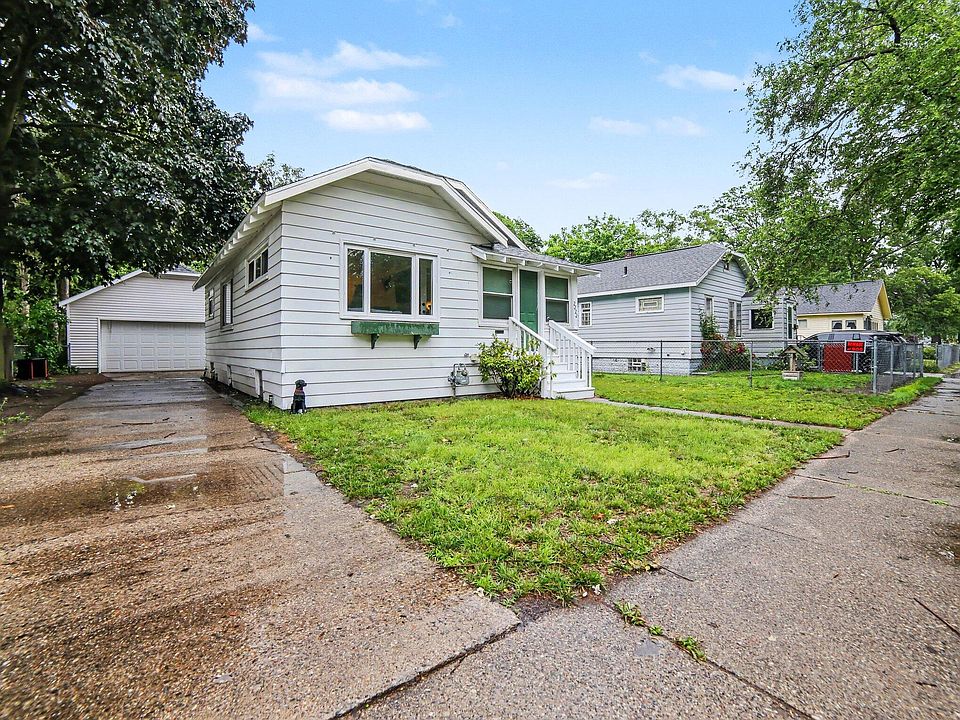 1st image of 2222 Crozier Ave