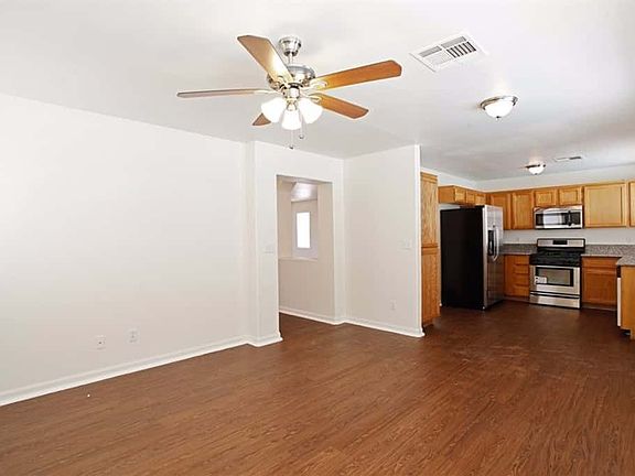 5th image of 3912 Marble Mountain St
