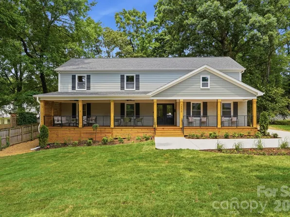 3800 Lovett Cir, Charlotte, NC 28210