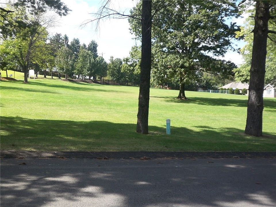 2nd image of 3000 Phillip Dr