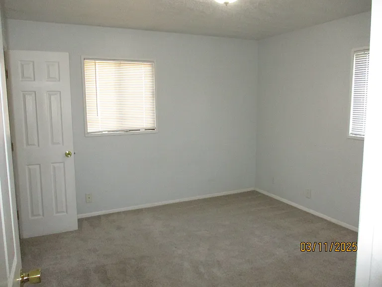 1706 Utah St NE — Photo 14