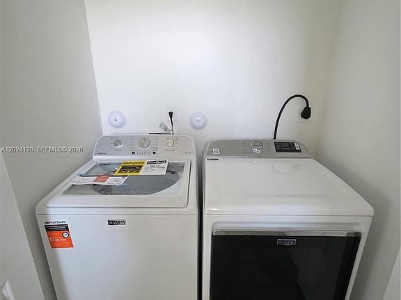 5th image of 2764 SE 26th Ave #2764