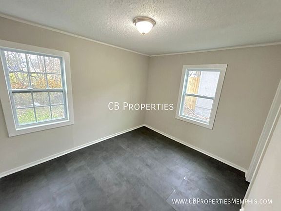 4th image of 2971 Forrest Ave