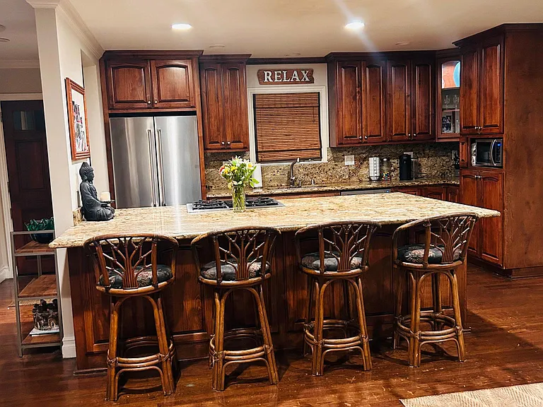 1811 Carfax Ave — Photo 3