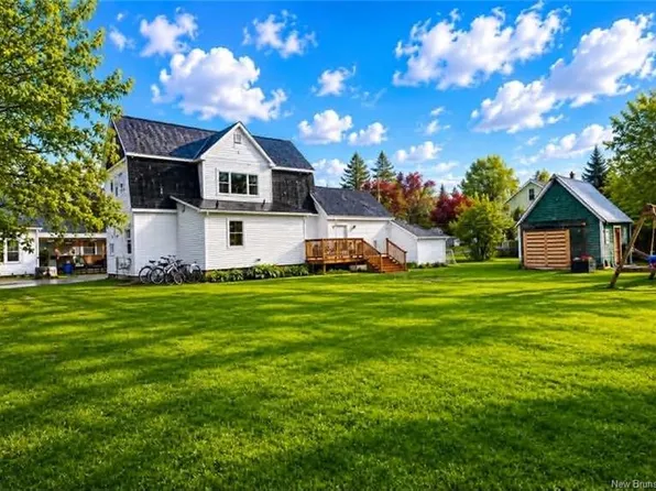 20 Maple St, Florenceville Bristol, NB E7L 3H2