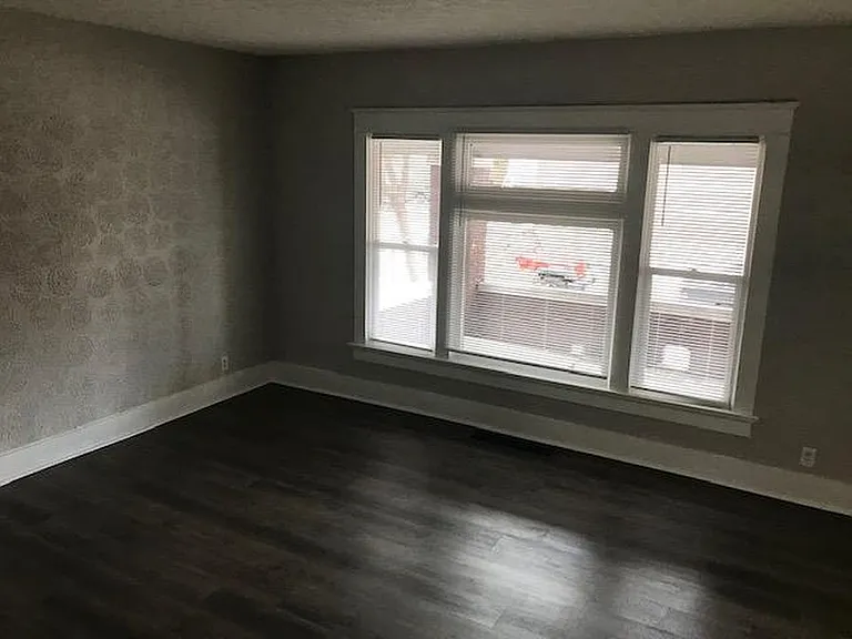815 Dawson St #1 — Photo 2