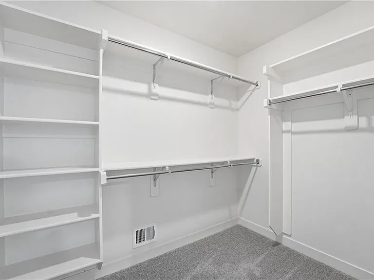 707 Glenn Cir — Photo 31