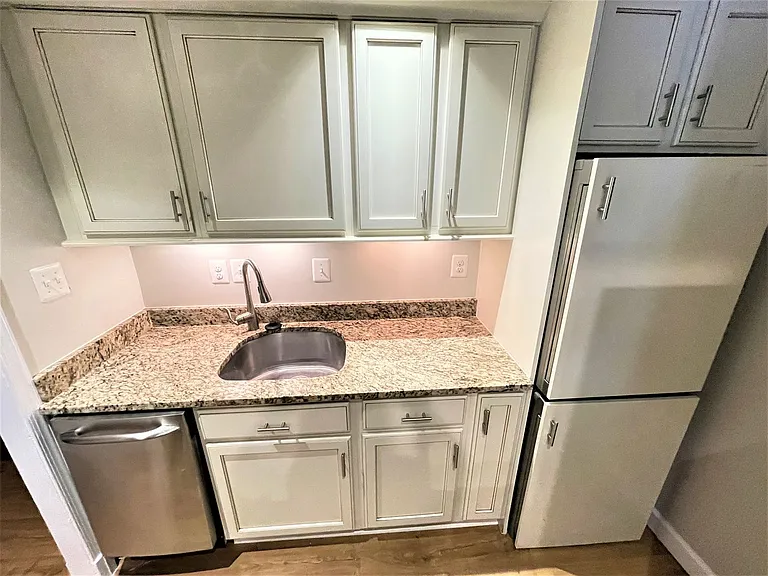 4631 Macarthur Blvd NW #A — Photo 9