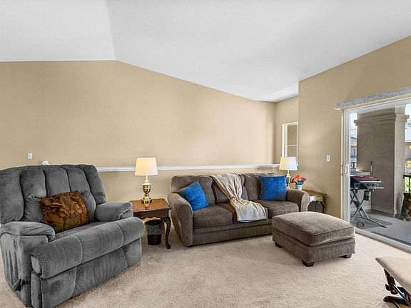 4th image of 1012 Sonoma Cir #5B