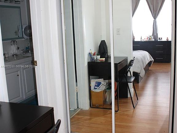 5th image of 18555 NE 14th Ave APT 702A