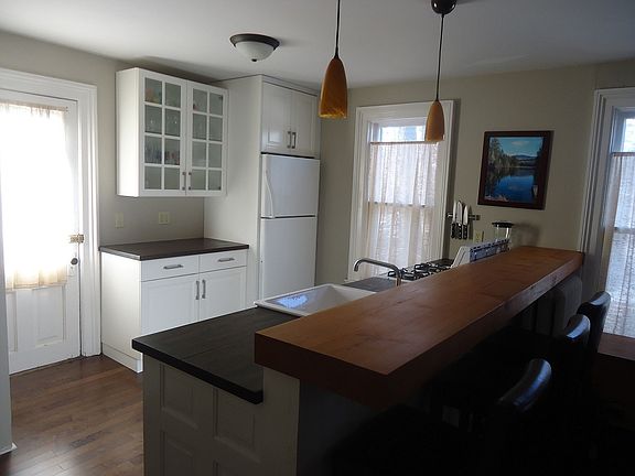 2nd image of 408 N Carroll St