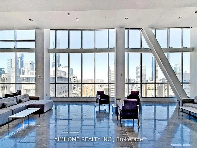 488 University Ave #5103 — Photo 1