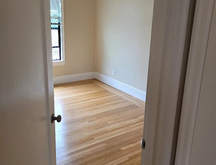 2339 Hilgard Ave #301 — Photo 21