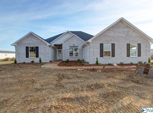 14375 Willow Bend Dr, Athens, AL 35613