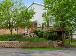 220 Charlotte Pl, Cary, IL 60013