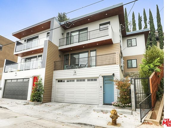 2nd image of 2481 Lake View Ave