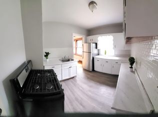 1402 N Church St, Rockford, IL 61103