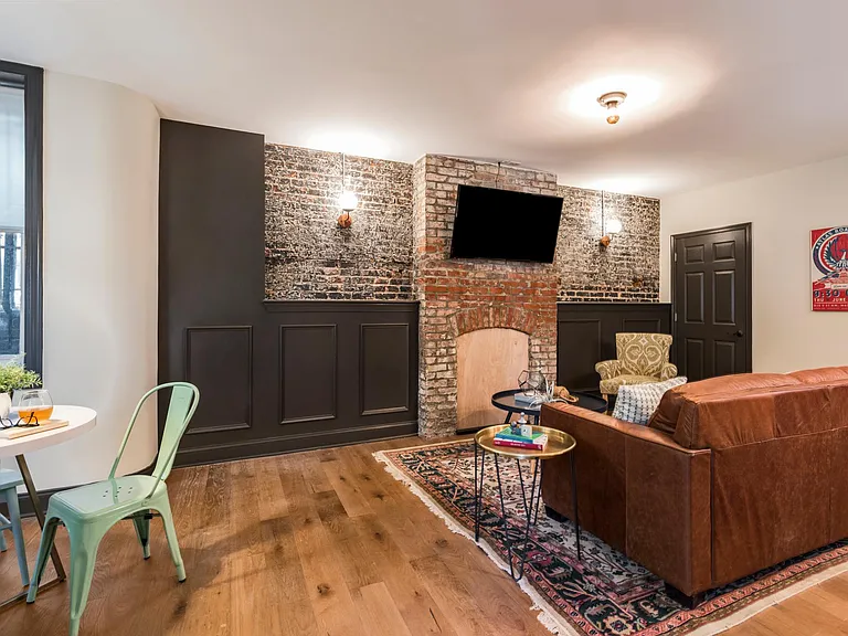 905 N St NW #B — Photo 2