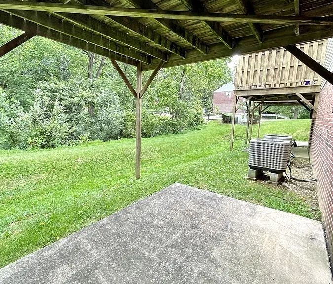 452 Tanglewood Ln — Photo 96