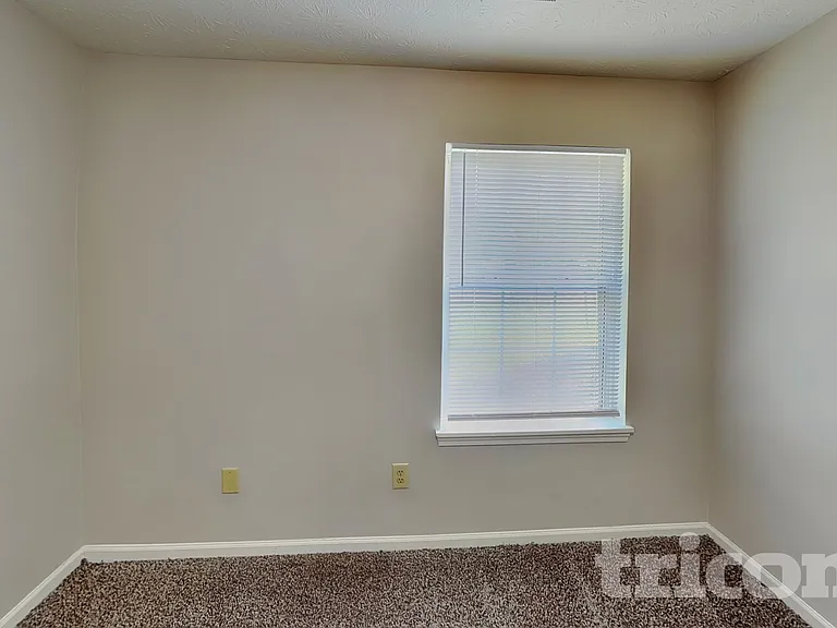 12758 Sovereign Ln — Photo 11
