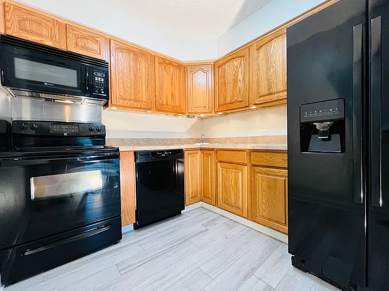 520 Biesterfield Rd #117 — Photo 7