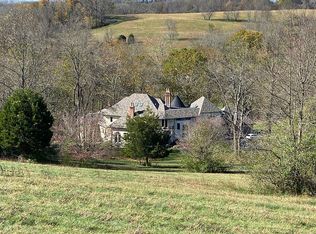 7 Pheasants Rdg S, Greenville, DE 19807