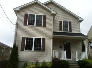 70 Edgeworth Ave, Providence, RI 02904