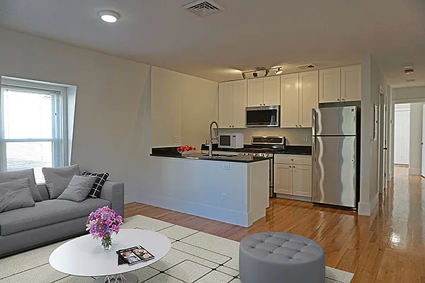 4 Osgood St #2