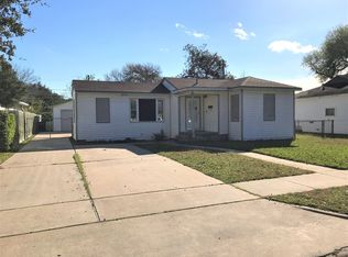 4214 Dinn St, Corpus Christi, TX 78415