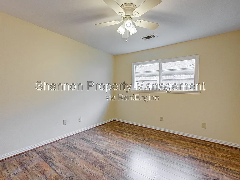 5403 Clift Haven Dr — Photo 14