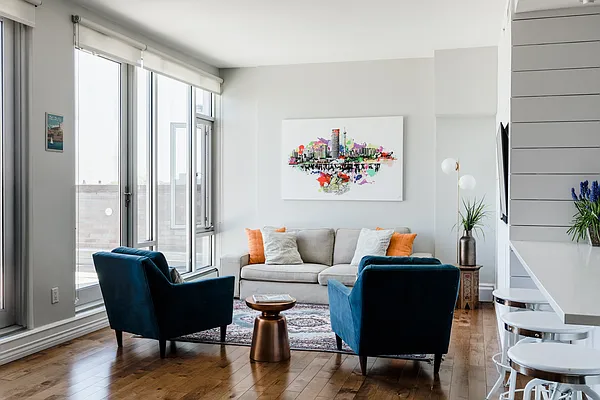 Sold by Compass | media 1