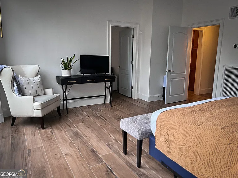 3530 Piedmont Rd NE #1M — Photo 13