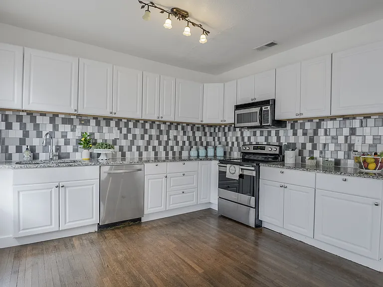 3000 S Jennings Ave #3000 — Photo 12