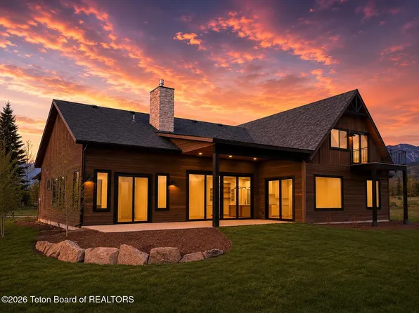 371 Desert Fox Ln, Victor, ID 83455
