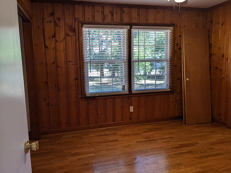 420 Pine Hills Dr — Photo 3