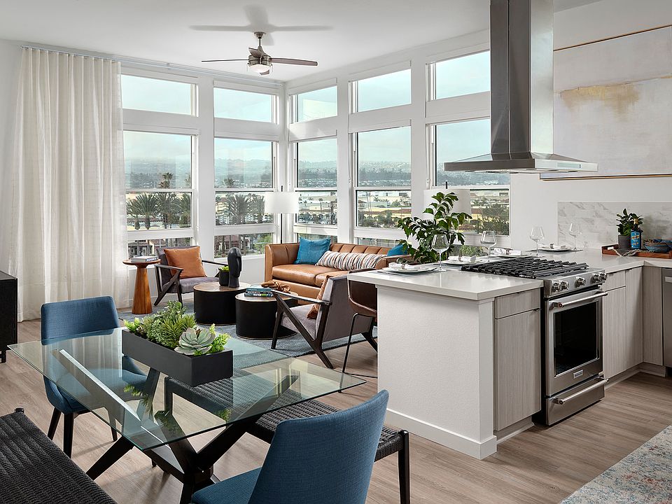 B934: Two Bedroom, Two Bathroom