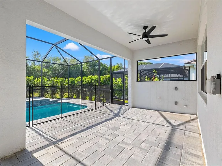 7135 Tamworth Pkwy — Photo 32