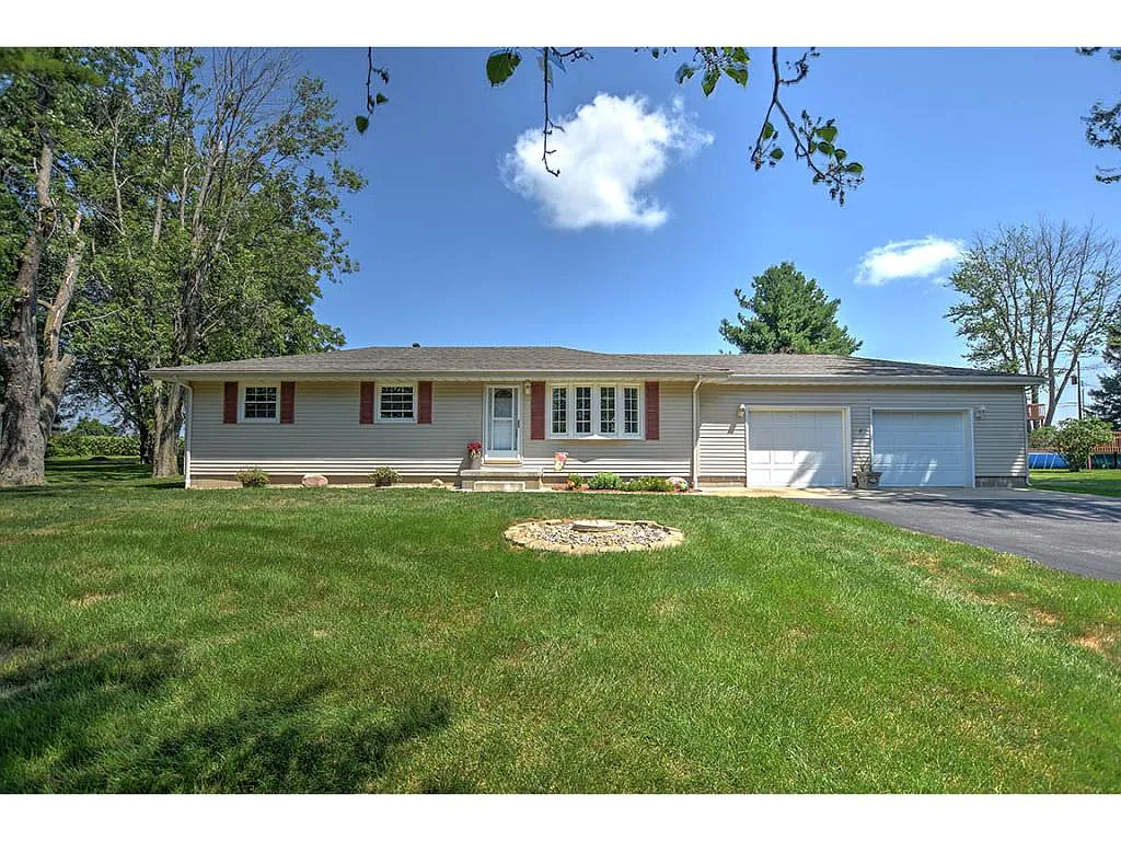 3346 Burt Dr photo 1