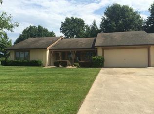 18801 S Lakeside Dr, Belton, MO 64012